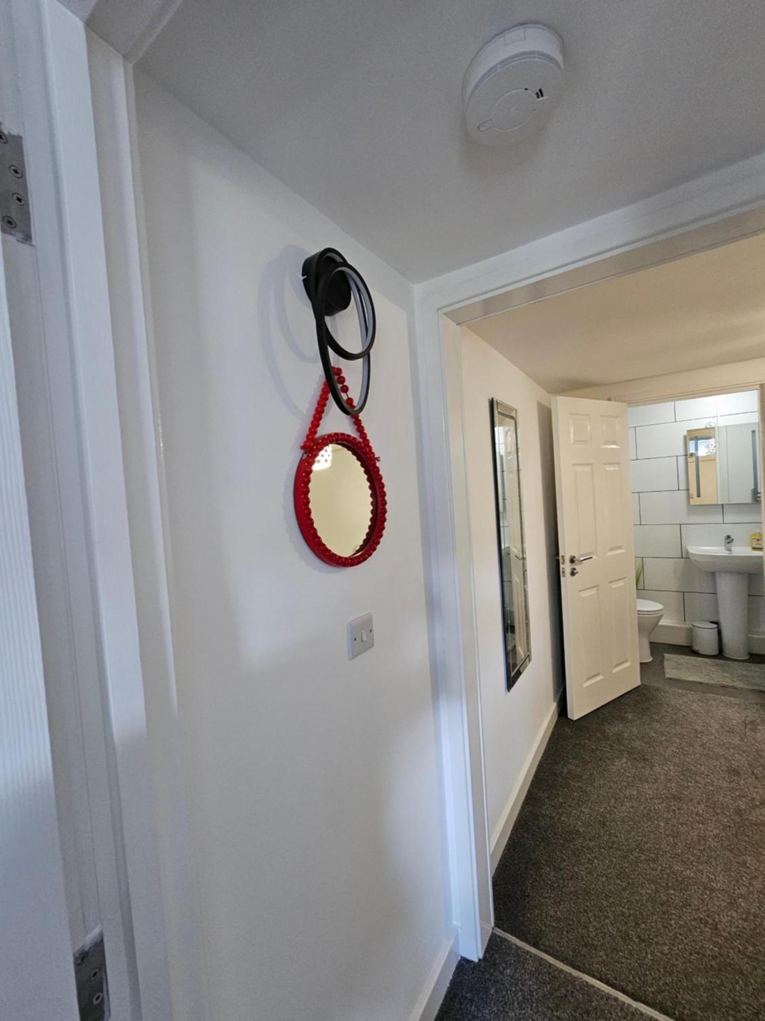 Luxury One Bedroom Maisonette With Extra Connected Bedroom In Stevenage Centre 외부 사진